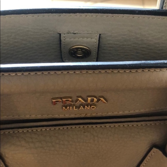 Authentic Prada Vitello Daino Frame bag - Picture 3 of 9